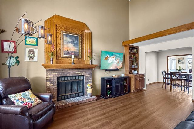 3845 92nd Drive, Urbandale, IA 50322