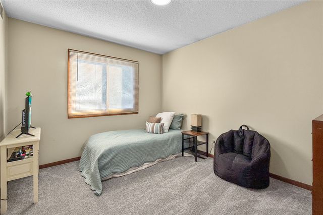 3845 92nd Drive, Urbandale, IA 50322