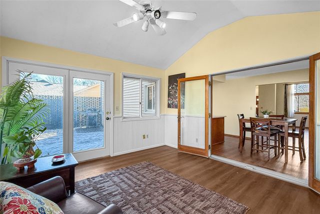 3845 92nd Drive, Urbandale, IA 50322