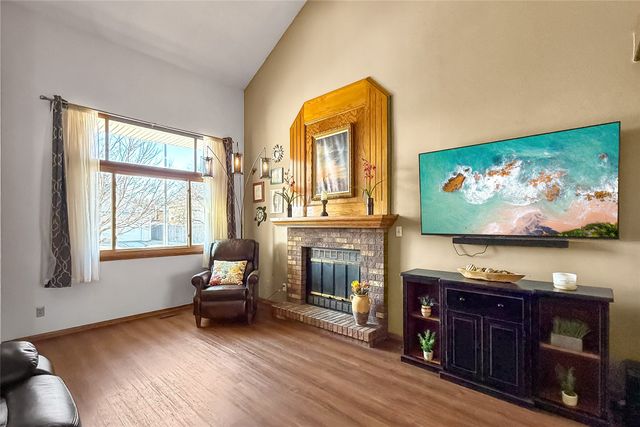 3845 92nd Drive, Urbandale, IA 50322