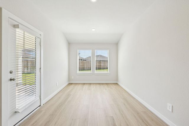 5917 Mockingbird Lodge Lane, Pearland, TX 77584