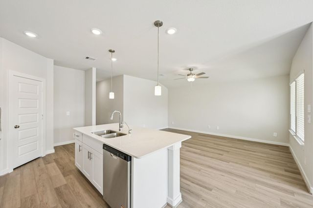 5917 Mockingbird Lodge Lane, Pearland, TX 77584