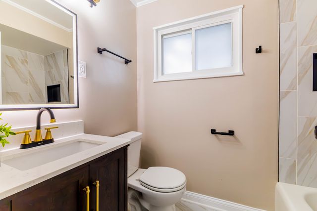 574 Lakewood Boulevard, Park Forest, IL 60466