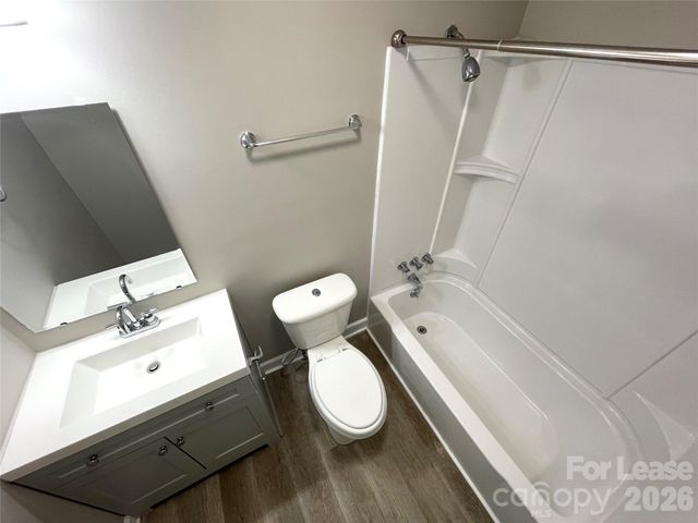 415 W 10th Street 1B, Charlotte, NC 28202