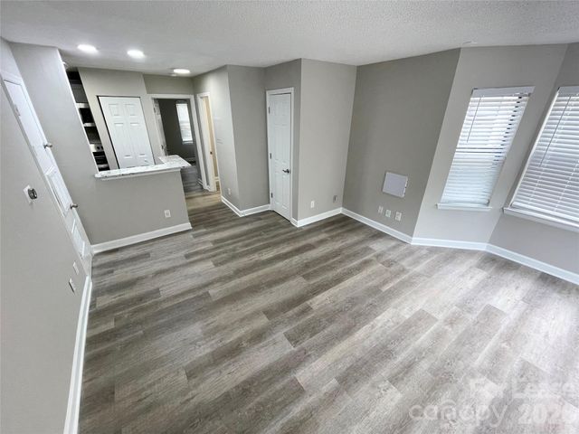 415 W 10th Street 1B, Charlotte, NC 28202