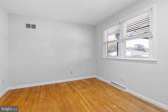 8 TREVETT BLVD, Newark, DE 19702