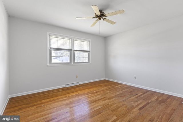 8 TREVETT BLVD, Newark, DE 19702