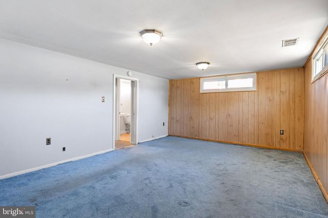 8 TREVETT BLVD, Newark, DE 19702