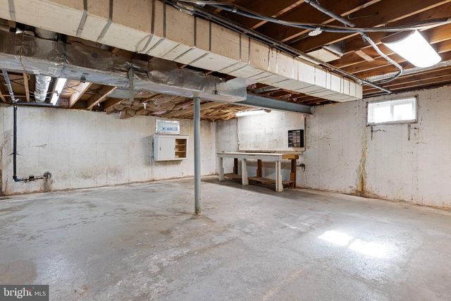 8 TREVETT BLVD, Newark, DE 19702