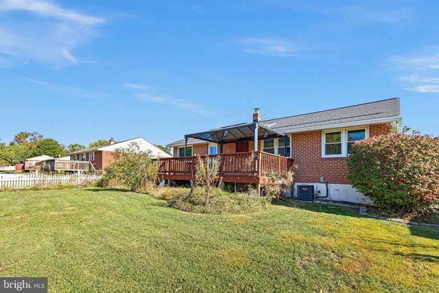 8 TREVETT BLVD, Newark, DE 19702