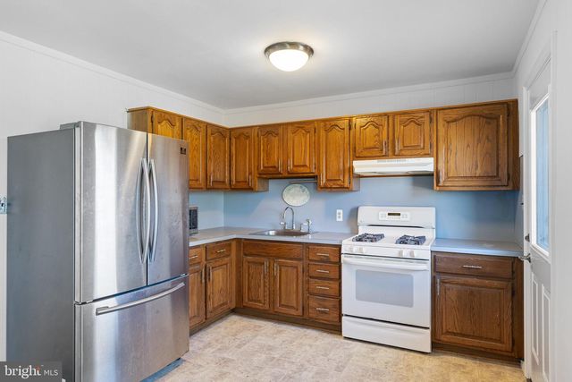 8 TREVETT BLVD, Newark, DE 19702