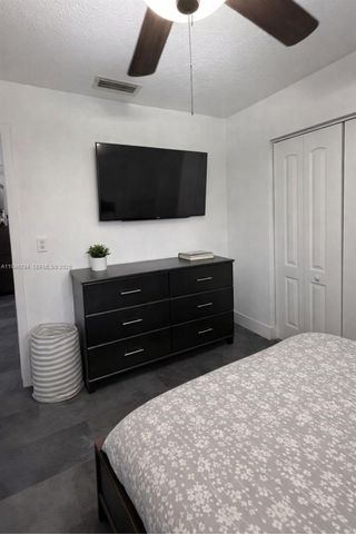 2190 W 60th Street 21201, Hialeah, FL 33016