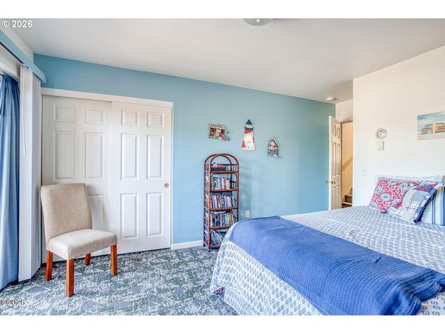 1284 Nw 15TH St, Lincoln City, OR 97367