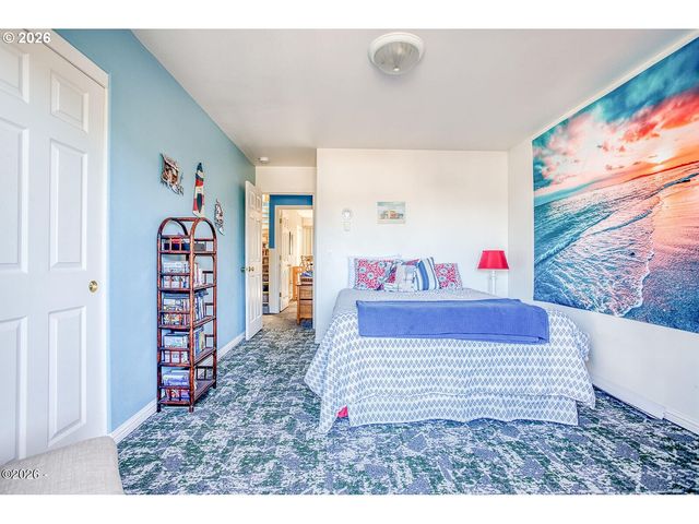 1284 Nw 15TH St, Lincoln City, OR 97367