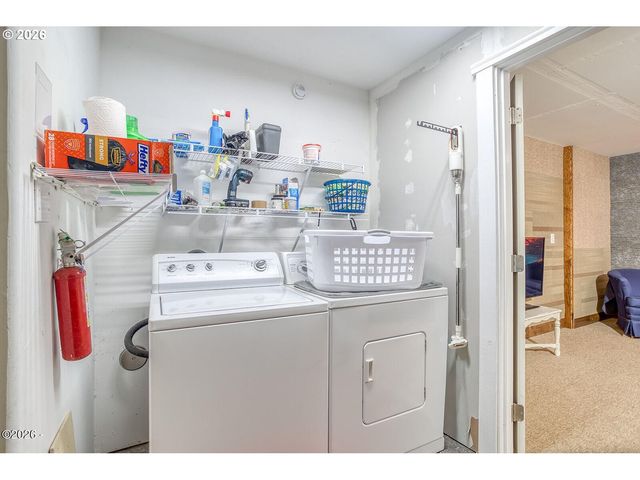 1284 Nw 15TH St, Lincoln City, OR 97367