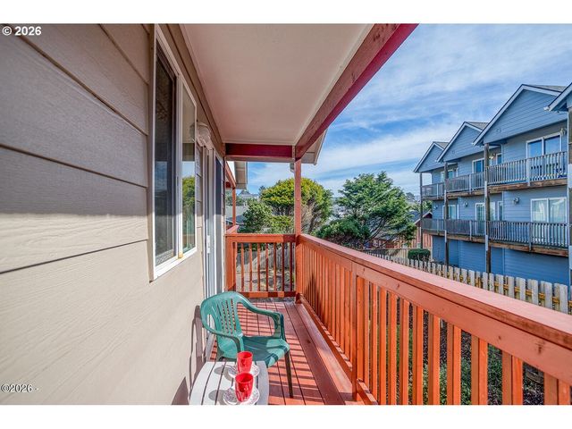 1284 Nw 15TH St, Lincoln City, OR 97367