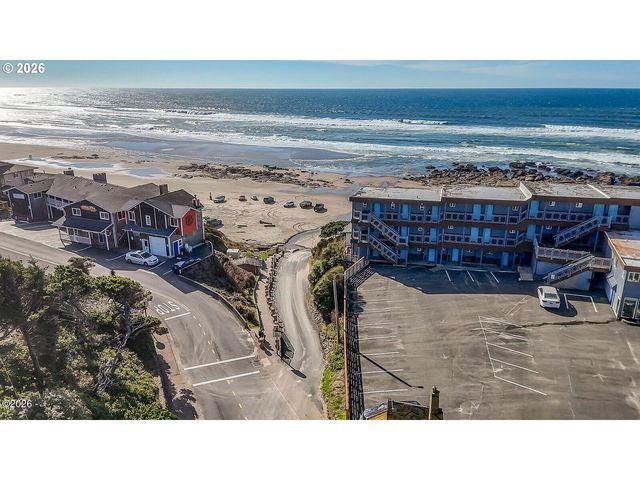 1284 Nw 15TH St, Lincoln City, OR 97367