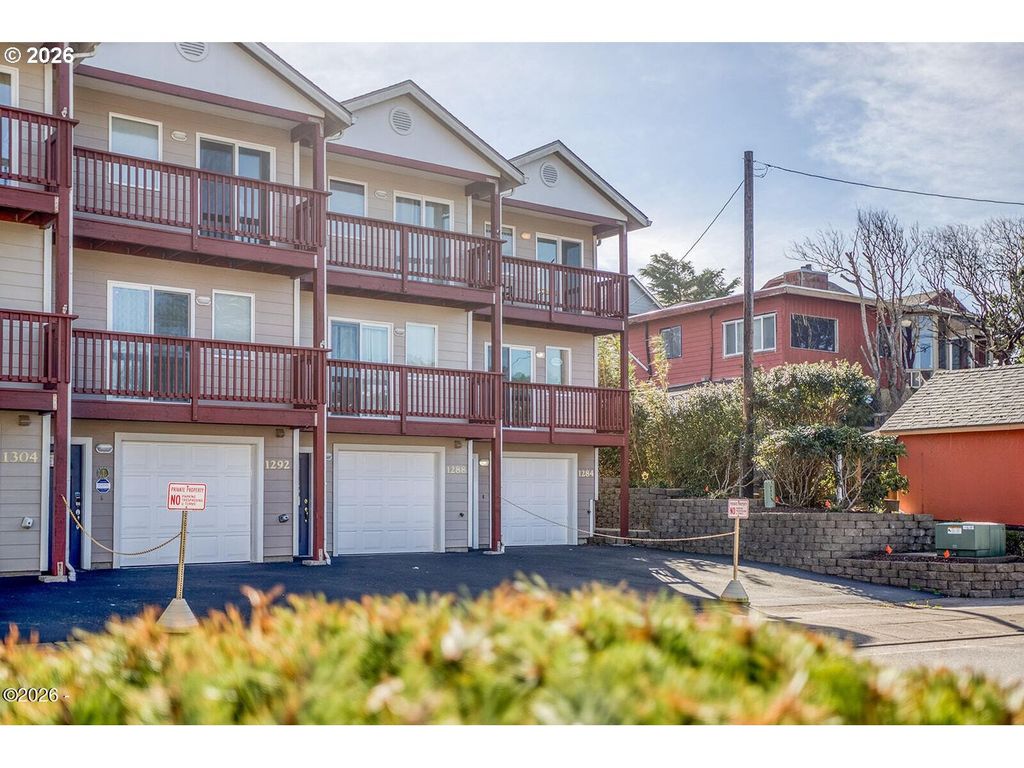 1284 Nw 15TH St, Lincoln City, OR 97367