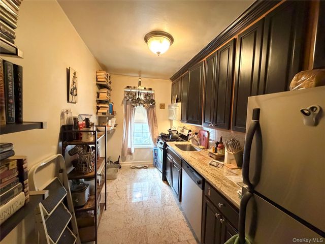 54-17 31 Avenue 3K, Woodside, NY 11377
