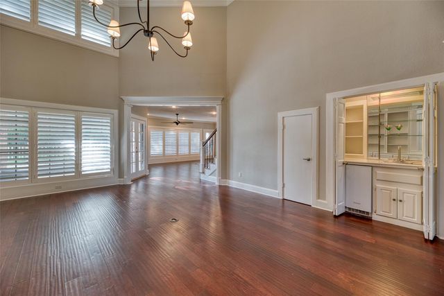 240 Edgewood Dr, Montgomery, TX 77356
