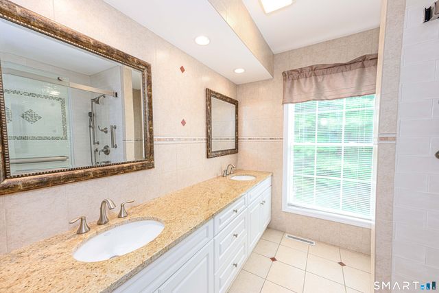 25 Hamden Hills Drive 23, Hamden, CT 06518