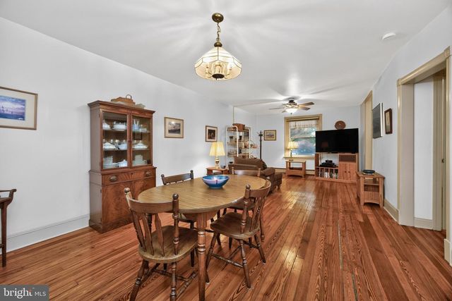 408 S 9TH ST, Perkasie, PA 18944