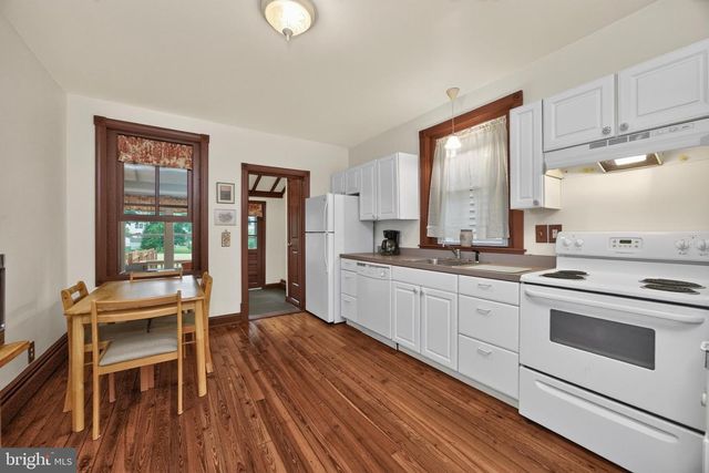 408 S 9TH ST, Perkasie, PA 18944