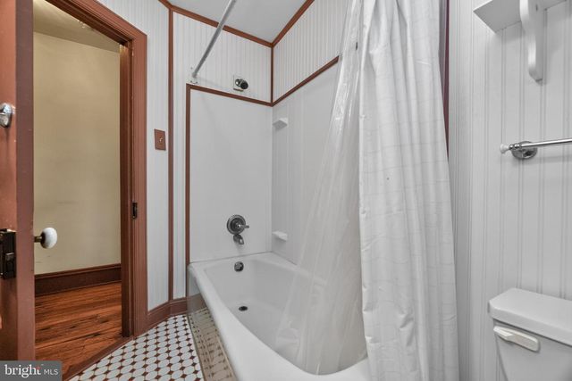 408 S 9TH ST, Perkasie, PA 18944