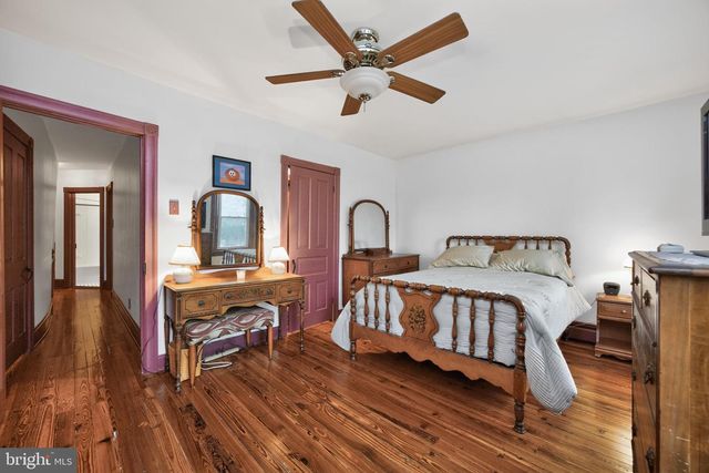 408 S 9TH ST, Perkasie, PA 18944