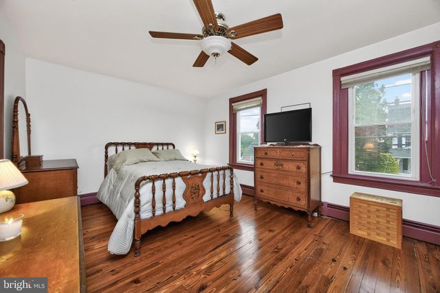 408 S 9TH ST, Perkasie, PA 18944