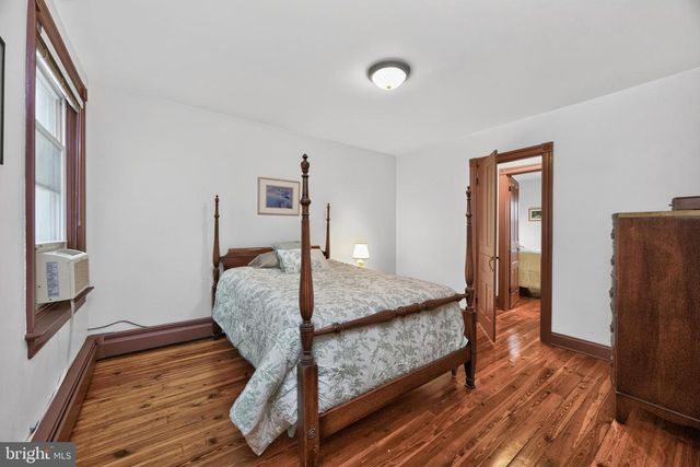 408 S 9TH ST, Perkasie, PA 18944