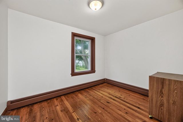 408 S 9TH ST, Perkasie, PA 18944