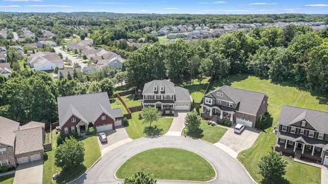 441 Valley Spring Dr, Mount Juliet, TN 37122