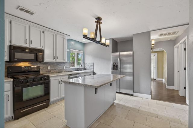 217 Earl Ave, Roseville, CA 95678