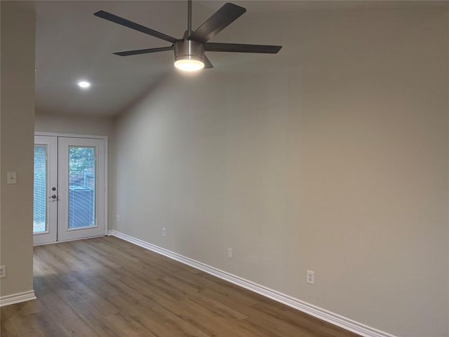1015 E Yager LN 83, Austin, TX 78753