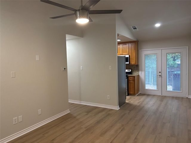 1015 E Yager LN 83, Austin, TX 78753