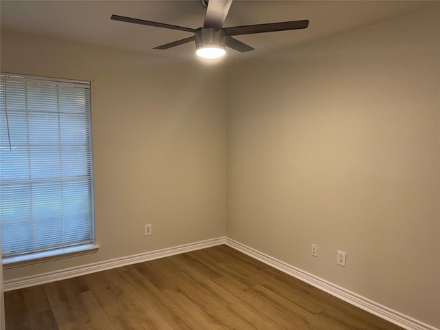 1015 E Yager LN 83, Austin, TX 78753