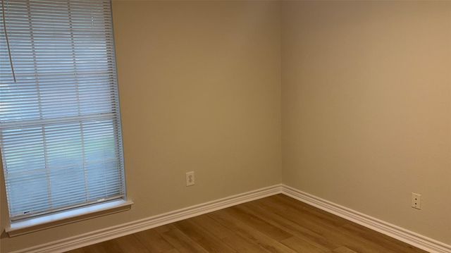 1015 E Yager LN 83, Austin, TX 78753