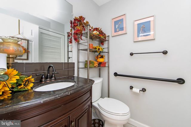 2408 SANIBEL CIR, Palmyra, NJ 08065