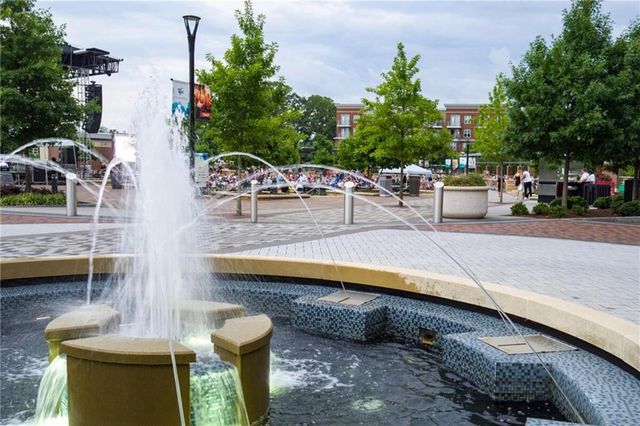 318 Sandy Springs Circle 110, Atlanta, GA 30328