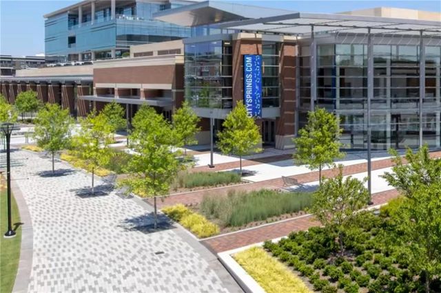 318 Sandy Springs Circle 110, Atlanta, GA 30328