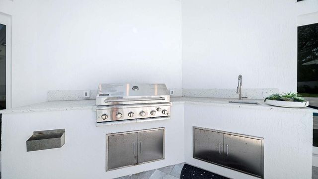 119 NE 10th Street, Delray Beach, FL 33444