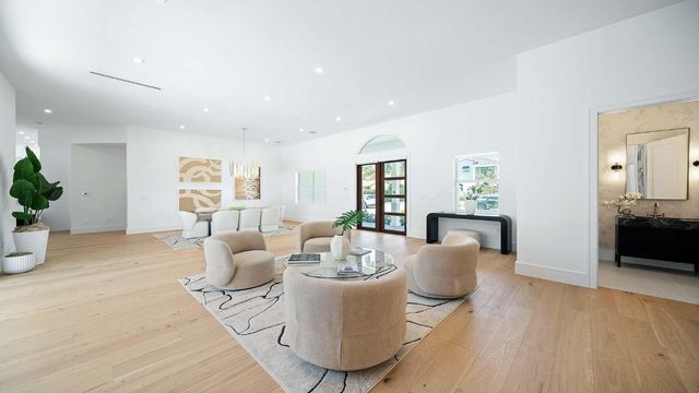 119 NE 10th Street, Delray Beach, FL 33444