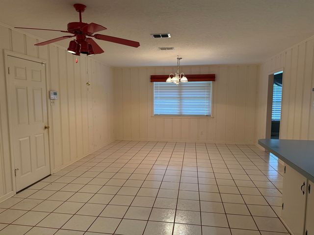 600 Woodcrest Lane, Longview, TX 75601