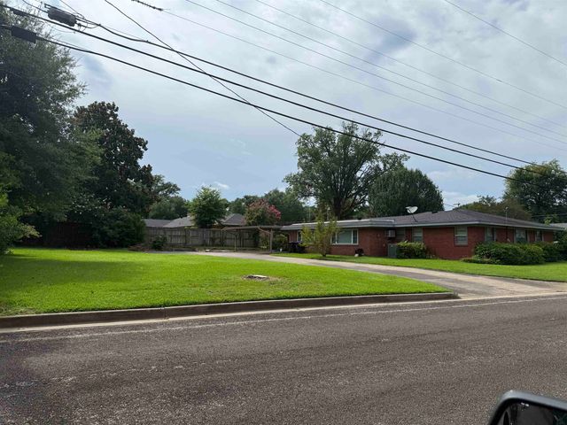 600 Woodcrest Lane, Longview, TX 75601
