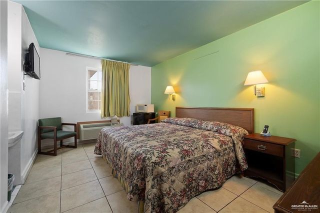 709 E Business 83, Weslaco, TX 78596