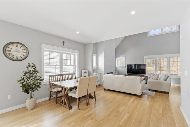 7 Baldwin Ct 7, Harvard, MA 01451