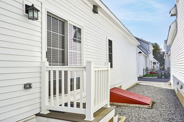 7 Baldwin Ct 7, Harvard, MA 01451