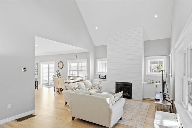 7 Baldwin Ct 7, Harvard, MA 01451