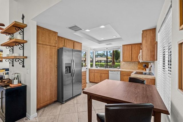 255 Calle Del Verano, Palm Desert, CA 92260